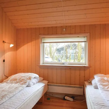Stunning Home In Vaeggerlose With Sauna