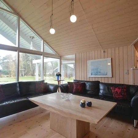 Stunning Home In Vaeggerlose With Sauna בית נופש Bøtø By